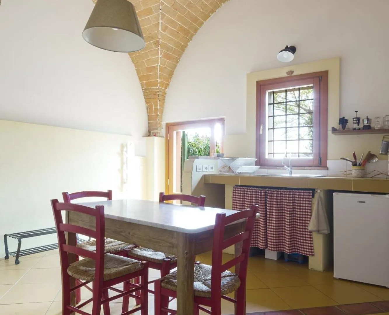Agriturismo La Ca'Solare Palaia 0*,  Italy