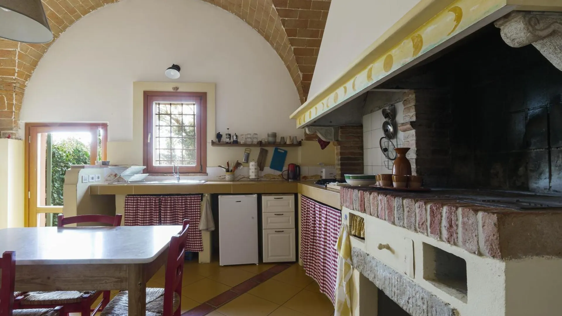 Agriturismo La Ca'Solare Palaia 0*,  Itálie